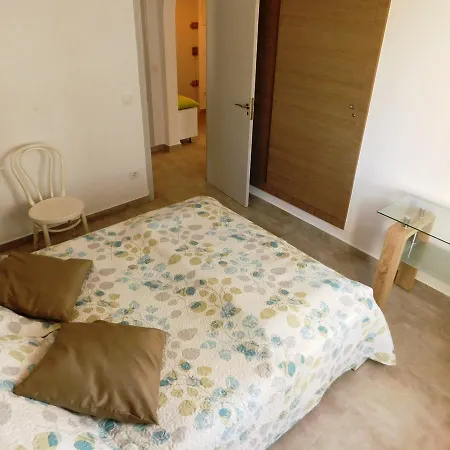 Santa Monica Apartment *